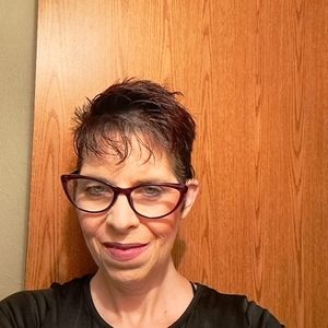 Meet your Posher, Pamela